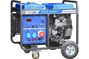 Бензиновый генератор ТСС SGG 10000EH3U в капоте